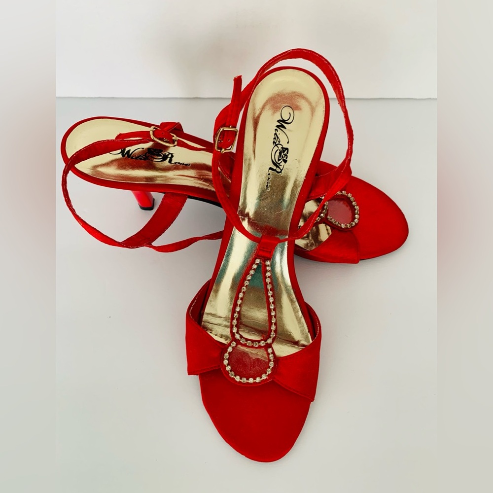 Ladies Red Heeled Dress Shoes, by Wild Rose, Size 11, New, w/o tags